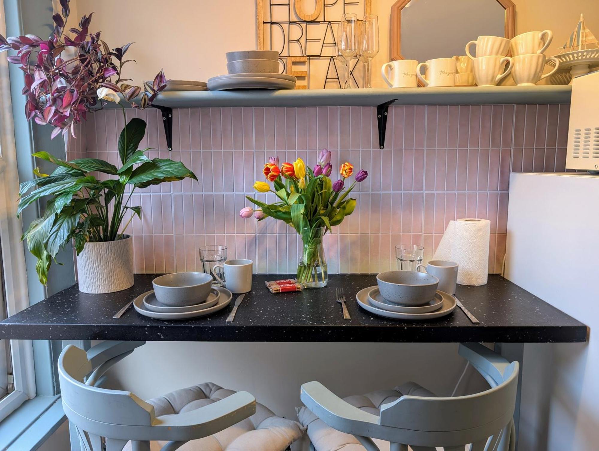 Peacehaven Retreat - 4 Minutes From The Beach! Pet Friendly! Weymouth Exterior foto